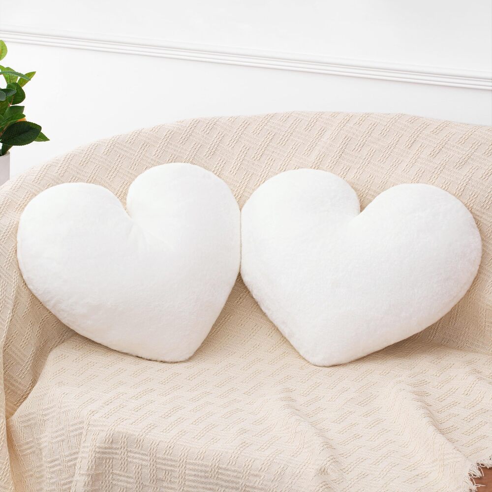 7685 2 Pcs White Heart Pillow Decorative Throw Pillows 16-inch Cute Soft